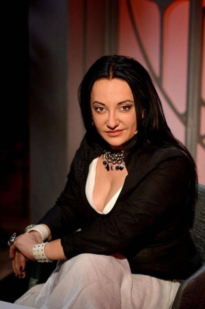 астролог Фатима Хадуева